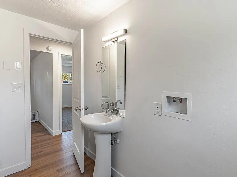 2x1 Bathroom 2x1 Bathroom