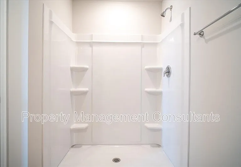 22857 Dashwood Ln — Photo 22