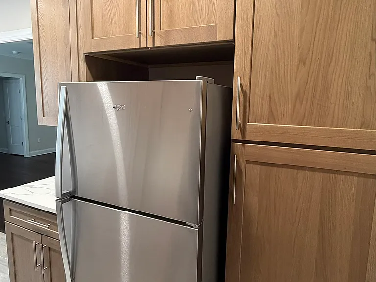61 Duncan Ave Apartments — Photo 5
