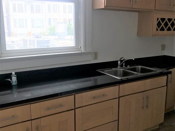2nd image of 1740 Polk St #6