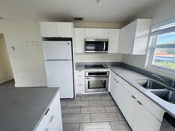 4th image of 7910 Abbott Ave Unit 2