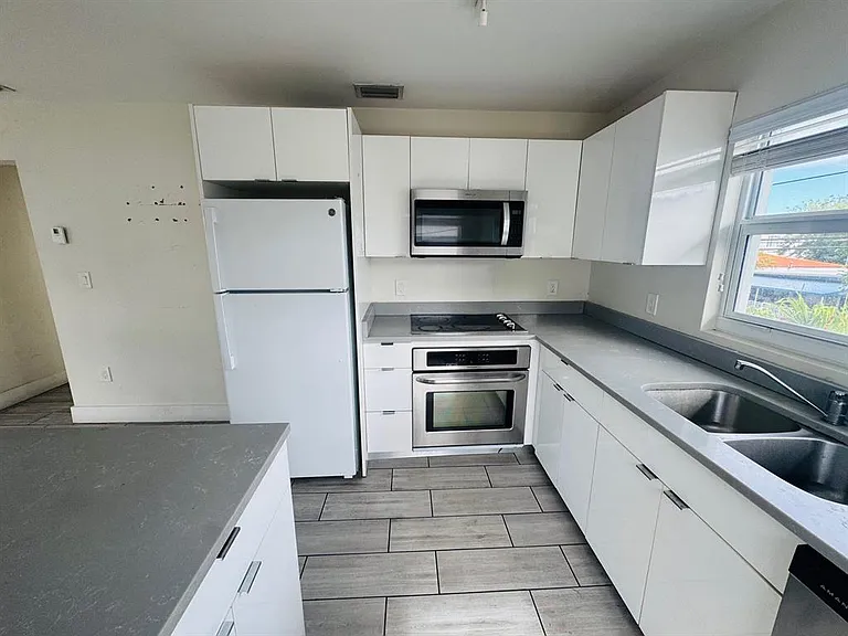 7910 Abbott Ave #2 — Photo 4
