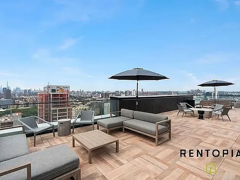 224 E 135th St #1612S — Photo 17