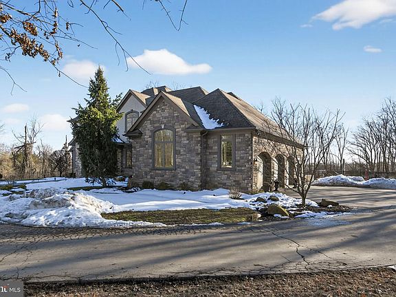 5th image of 31 Barry Rd