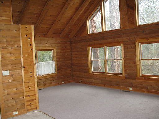 5th image of 185 Edgewood Park Dr