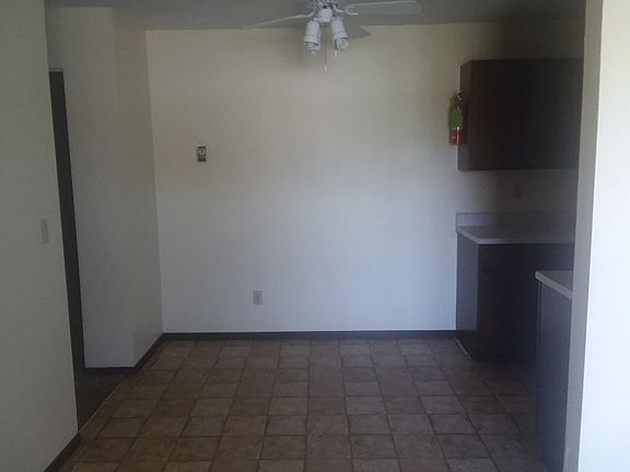 4th image of 829 Center St S APT 3