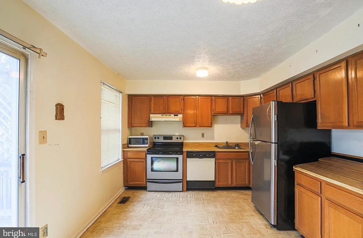 Building Photo - 537 Park Manor Cir #4