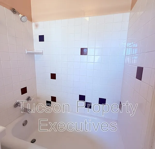 1222 N Olsen Ave — Photo 9