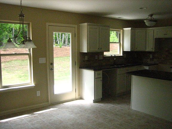 3rd image of 2716 Brittany Ln