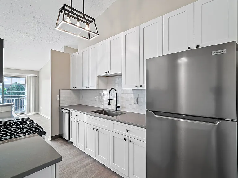 Cherry Tree Village Apartments — Photo 182