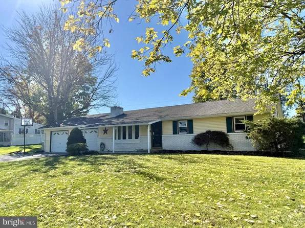 1954 Reservoir Dr, Carlisle, PA 17013