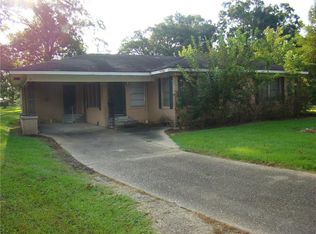 922 N Main St, Marksville, LA 71351