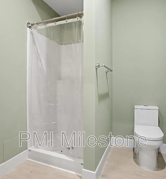 530 N 3rd St #B — Photo 15