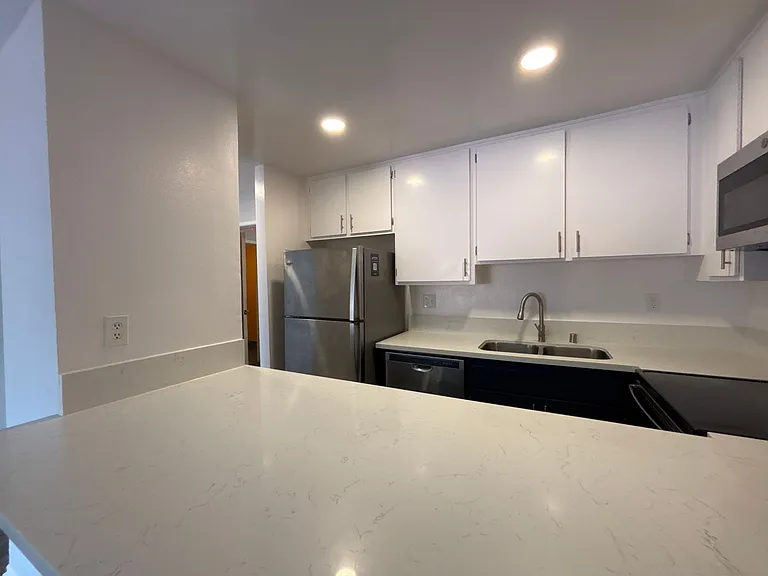 2039 North Las Palmas Ave — Photo 27