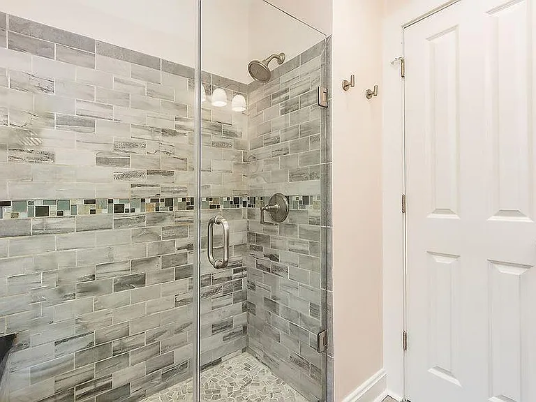 254 E Sycamore St — Photo 7