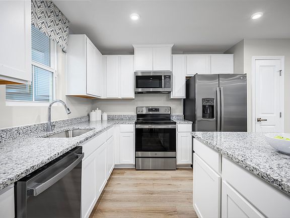 3rd image of 231 Rosewood Dr