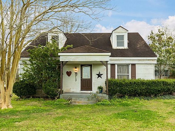 Adorable two-story farm house!