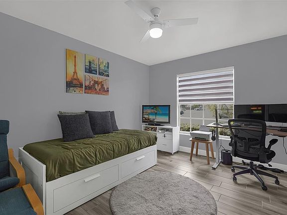 5th image of 3154 Sandy Shore Ln