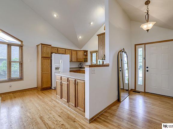 4th image of 8101 S 57th St