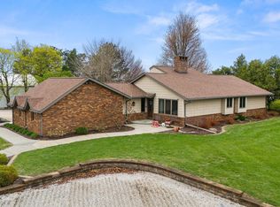 1110 W Birchwood St, Morton, IL 61550