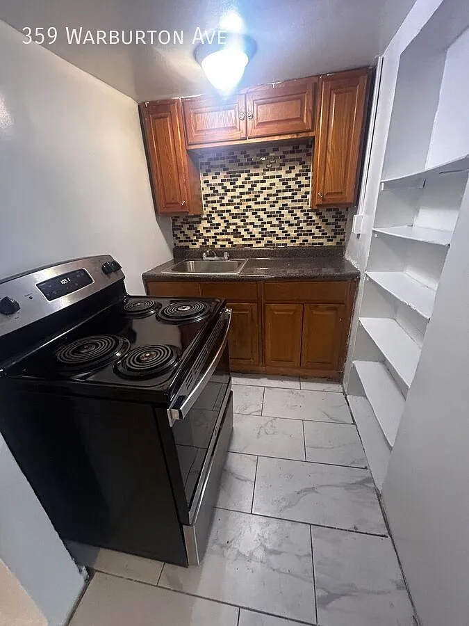 1 bed, $2,100 — Photo 4