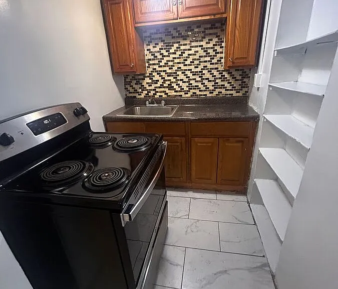 359 Warburton Ave — Photo 4