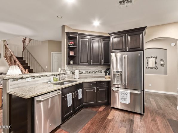 Massive 2,758 SF Modern Home | Prime Long-Term Investment photo 16