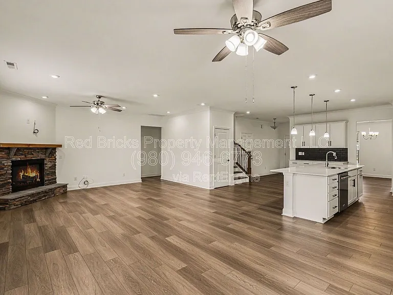 15020 Sycamore Crossing Ct — Photo 14