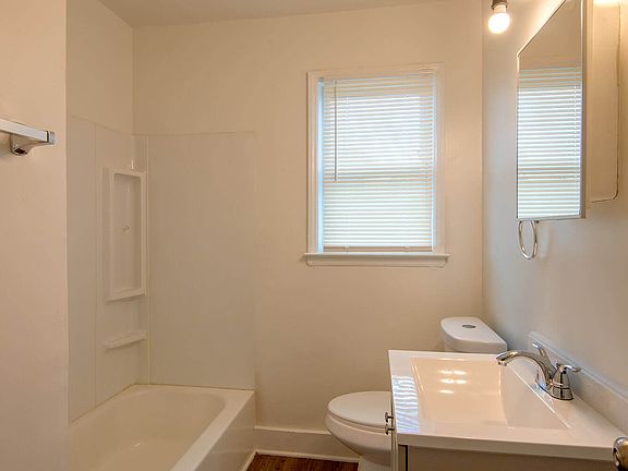 2nd image of 2118 Lincoln Heights Ct