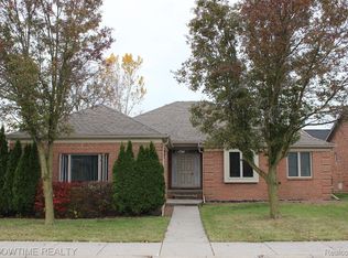 21130 Parkplace Ln, Clinton Township, MI 48036