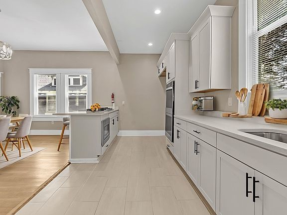 4th image of 59 N Willett St