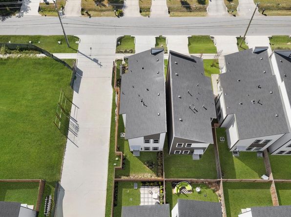 5806 Francis Oak Pl, Houston, TX 77091