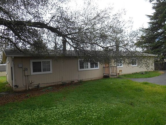 3rd image of 8268 Oak Ave