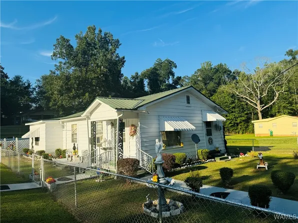 701 York Ave, York, AL 36925