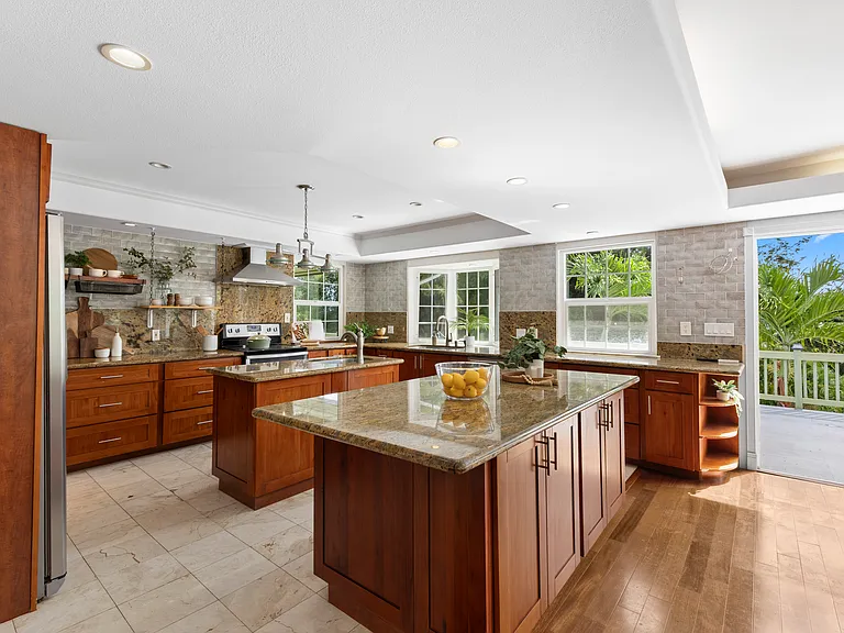 Kitchen (Photos shown are professionally staged. Home is rented unfurnished)