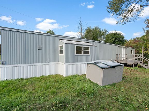 3rd image of 19 Callahan Pl