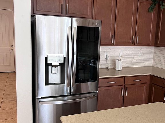 4th image of 3279 Molinos Dr