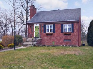 165 Overlook Dr, Warwick, RI 02818