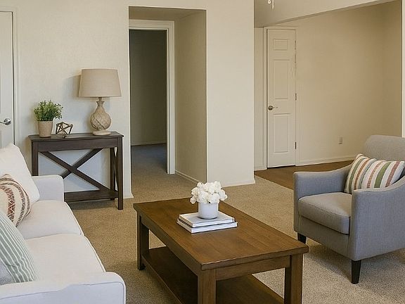 3rd image of 201 Yorkshire Blvd #1