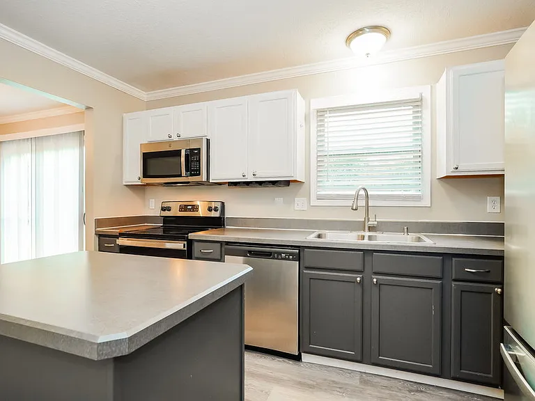 5525 Boucher Dr — Photo 12