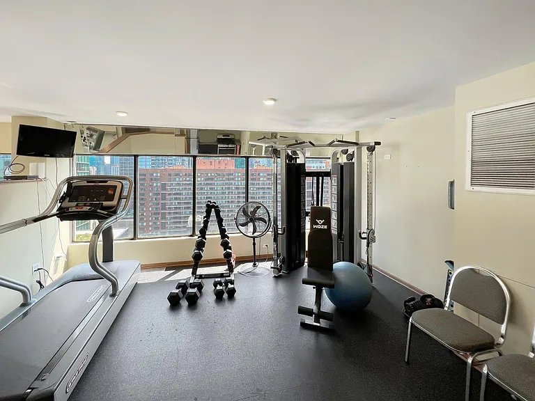 230 E Ontario St #1804 — Photo 15