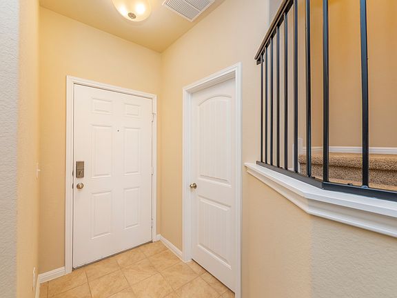 4th image of 707 Katmai Cir