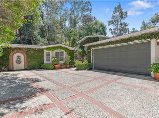 3818 Hayvenhurst Ave, Encino, CA 91436