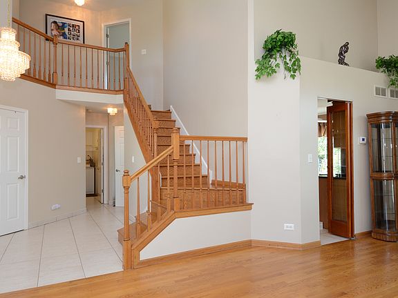 5th image of 351 Millwood Dr