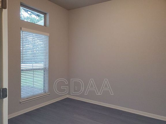 2nd image of 105 Hawking Ct
