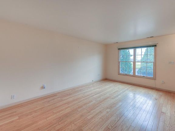 5th image of 540 Briarwood Dr
