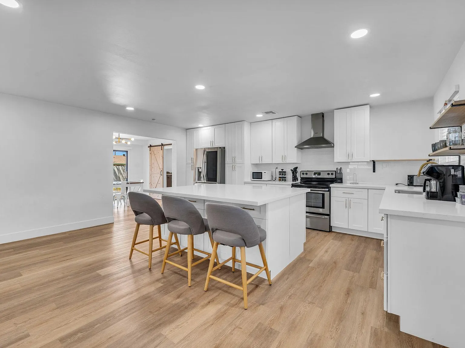 6928 E Granada Rd — Photo 4