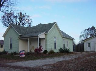 206 W Mulberry St, Westport, IN 47283