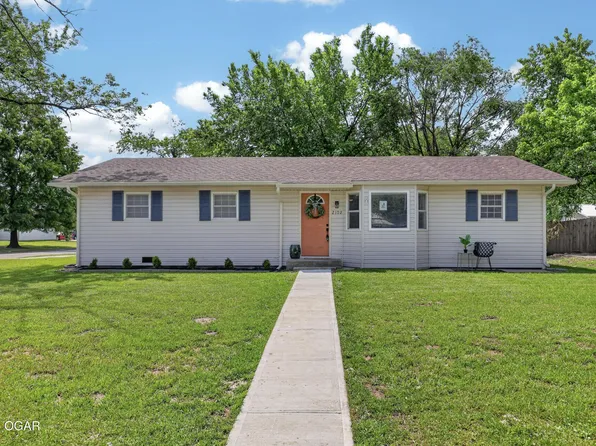 2102 W 12th St, Joplin, MO 64801