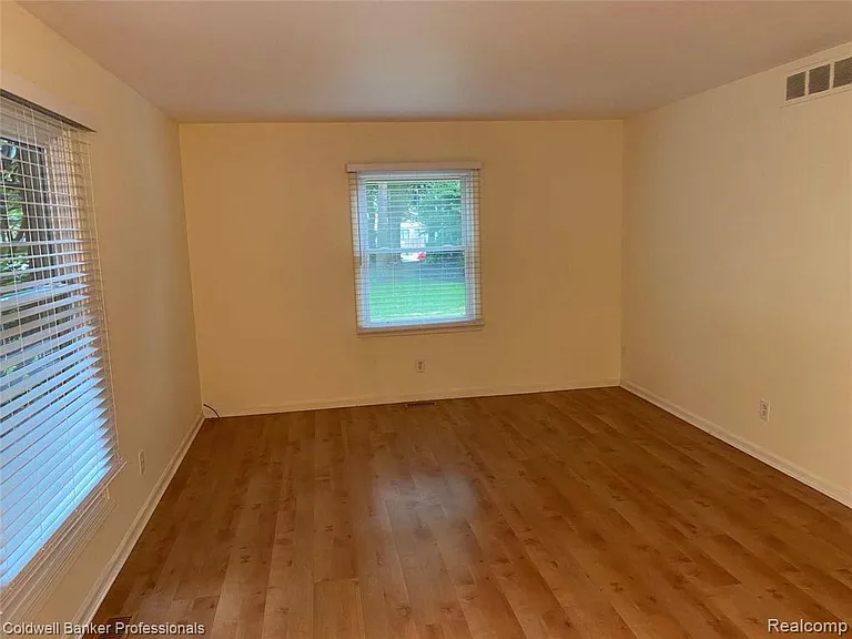 885 N Old Woodward Ave #15 — Photo 22